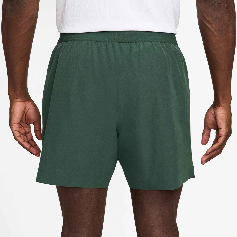 Court Dri-FIT Advantage 6" Shorts.