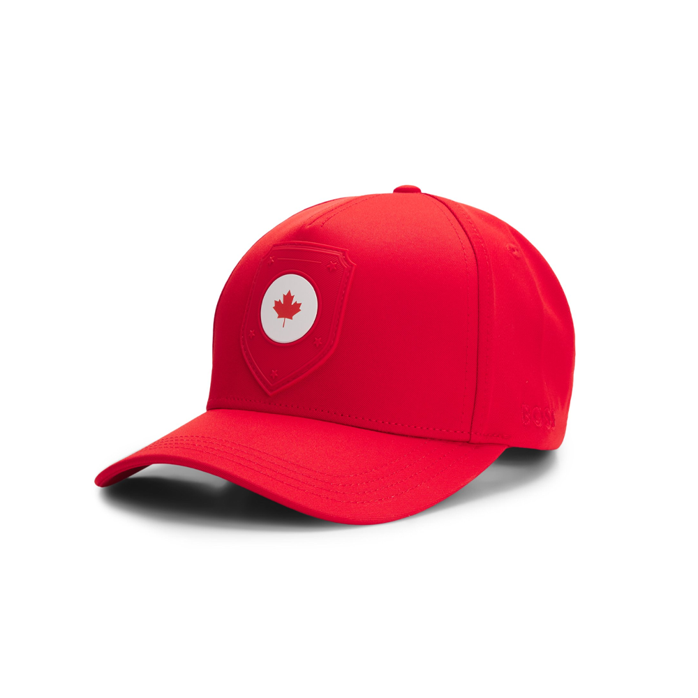 cap in lustrous twill with country-flag badge