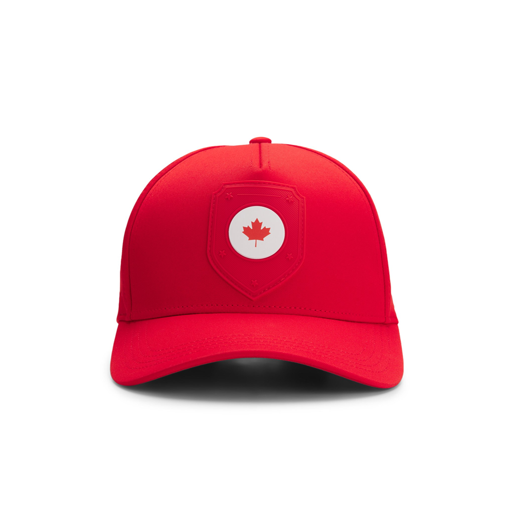 cap in lustrous twill with country-flag badge