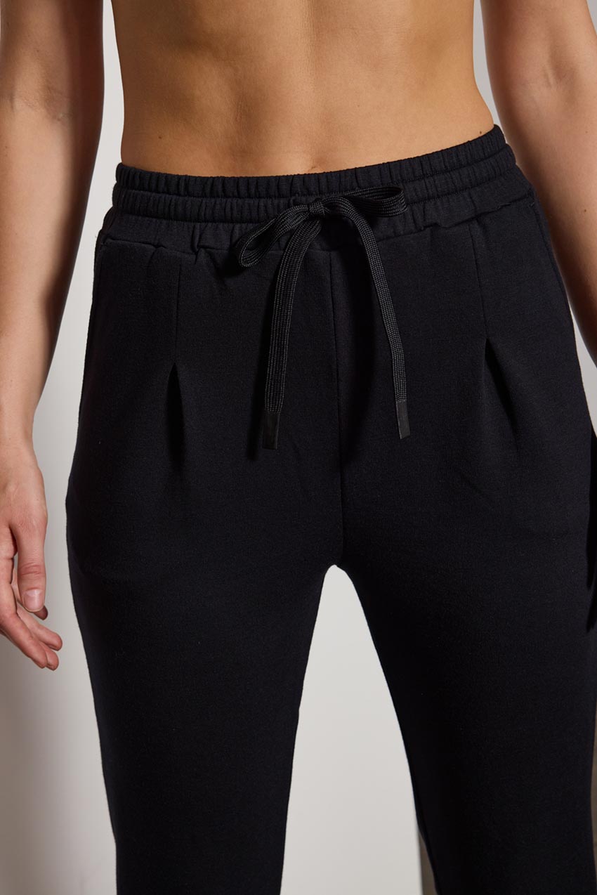 Serene High-Rise Pleated Jogger 26.5"